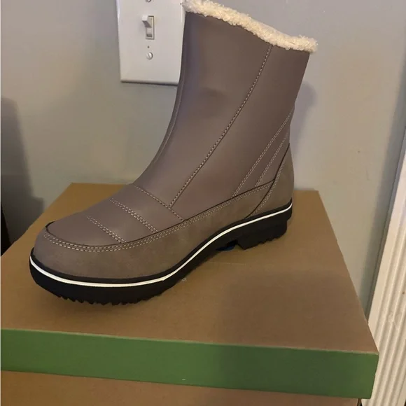 JBU Gray Winter Rain Boots with Plush Lining - Picture 2 of 2